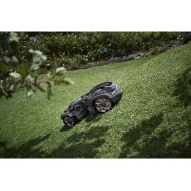 HUSQVARNA AUTOMOWER® 435X AWD 8